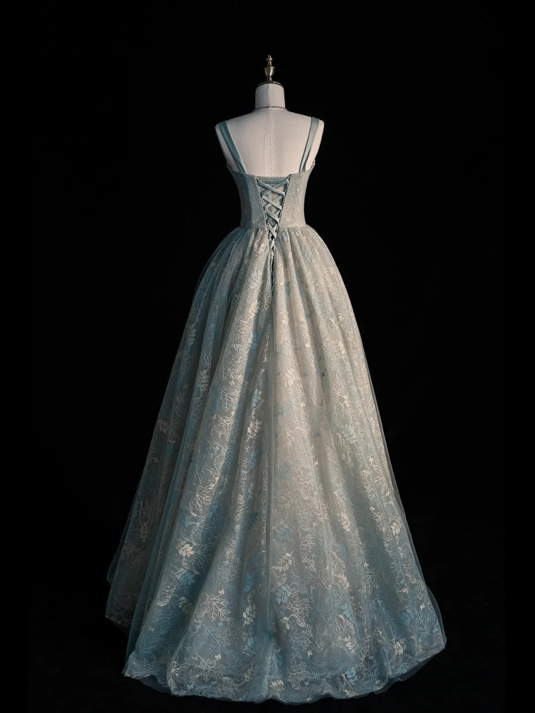 Robe de bal de fin d'année vert sauge, coupe trapèze, col carré, sans manches, N1343