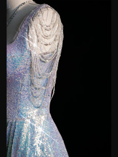 Robe de bal longue argentée à sequins et col carré, style sirène, idéale pour les adolescentes et les jeunes filles. Modèle N1074.