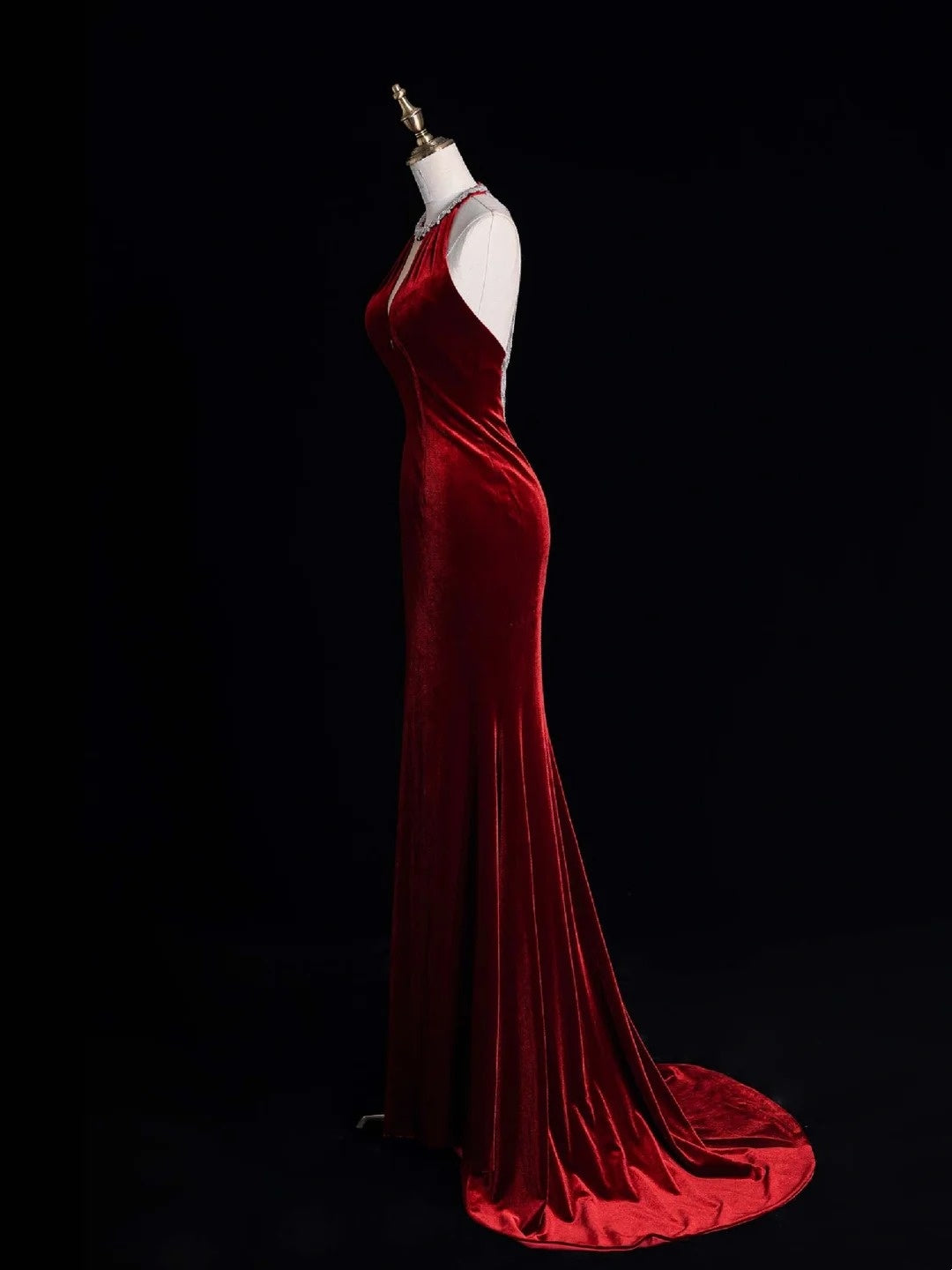 Atemberaubendes Meerjungfrauen-Abendkleid aus burgunderrotem Samt mit Quasten und U-Boot-Ausschnitt – Inspiration für Ballkleider, Prinzessinnen-Abschlusskleider N1082