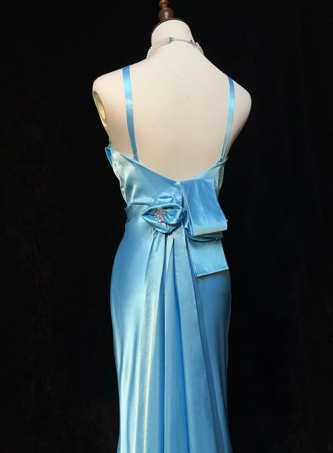 Elegante Ballkleider Meerjungfrau Neckholder Bodenlang Tiffany Blau Satin Formelles Abendkleid N3698