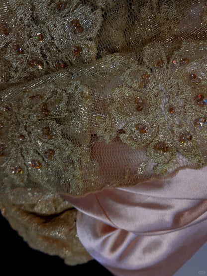 Glamour Meerjungfrau-Abendkleider Trägerlos Blush-Pink Satin Goldspitze mit Perlen Formal N3835