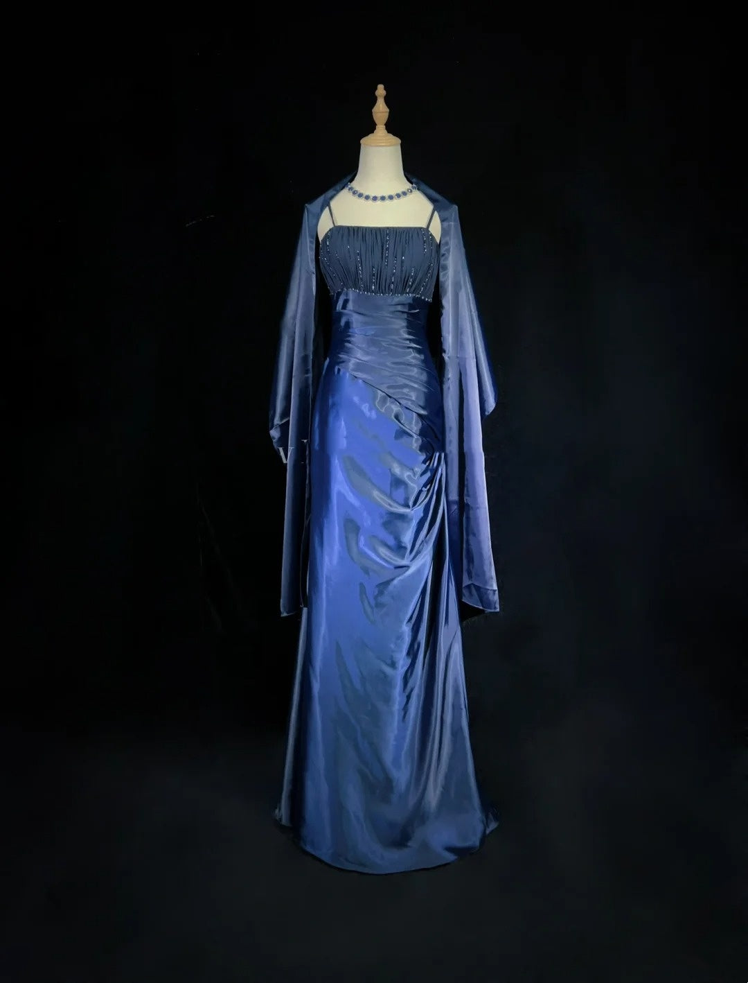 Elegante Ballkleider Meerjungfrau Spaghetti-Träger Marineblau Mit Umhang Ärmelloses Langes Abendkleid N2880