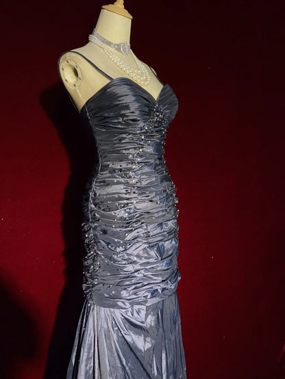 Bescheidene Meerjungfrauen-Abschlussballkleider mit Spaghettiträgern in Dunkelblau, ärmellose lange formelle Abendkleider N3626