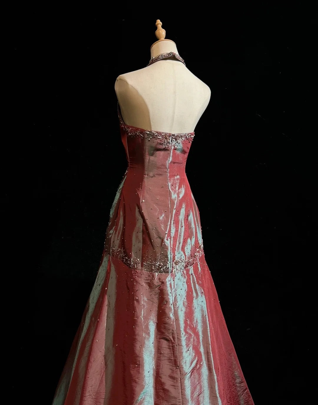 Robes de bal vintage des années 80 Robe de soirée dos nu en satin longueur ras du sol avec perles plissées Tenues de soirée N3126