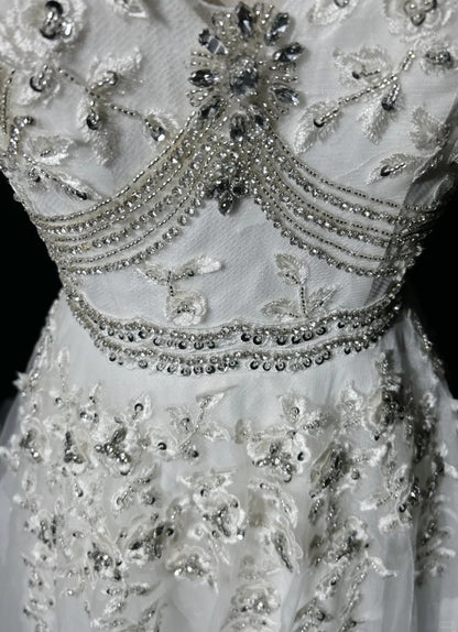 Robes de bal modestes trapèze col en V tulle blanc dentelle sans manches longues tenues de soirée formelles N3618