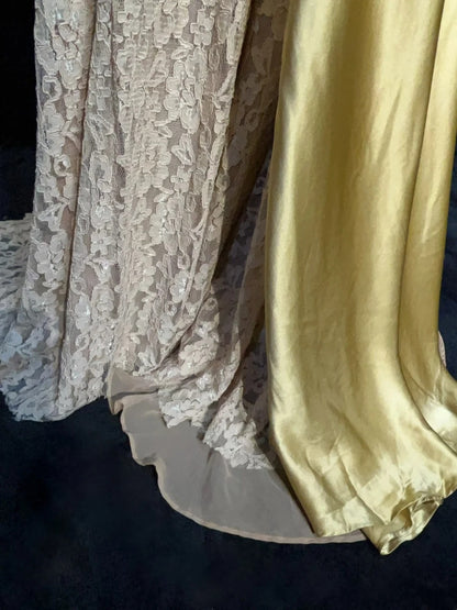 Bescheidene Ballkleider Meerjungfrau Neckholder Gold Satin mit Perlenstickerei Spitze Langes Festliches Abendkleid N3865
