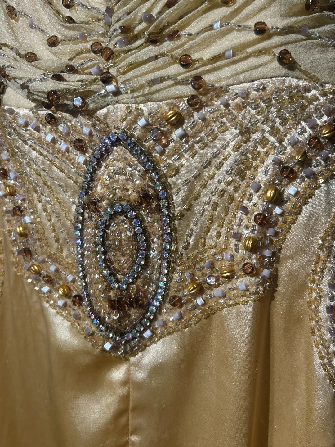 Modestes Robes de Bal de Fin d'Année pour Lycée Inspiration Coupe Droite Licou Jaune Semi-Formel Longues Robes de Bal pour Adolescentes AB2153