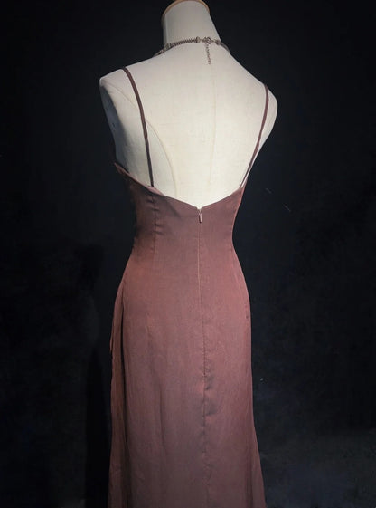 Bescheidene Abschlussballkleider Meerjungfrau Spaghetti-Träger Braun Ärmellos Mit Rüschen Abendkleid N3838