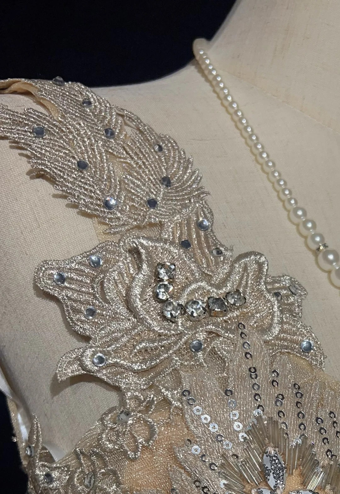 Robes de bal vintage des années 1980 Sirène Col en V Dentelle Rose avec Appliques Perles Longue Robe de Bal N3112