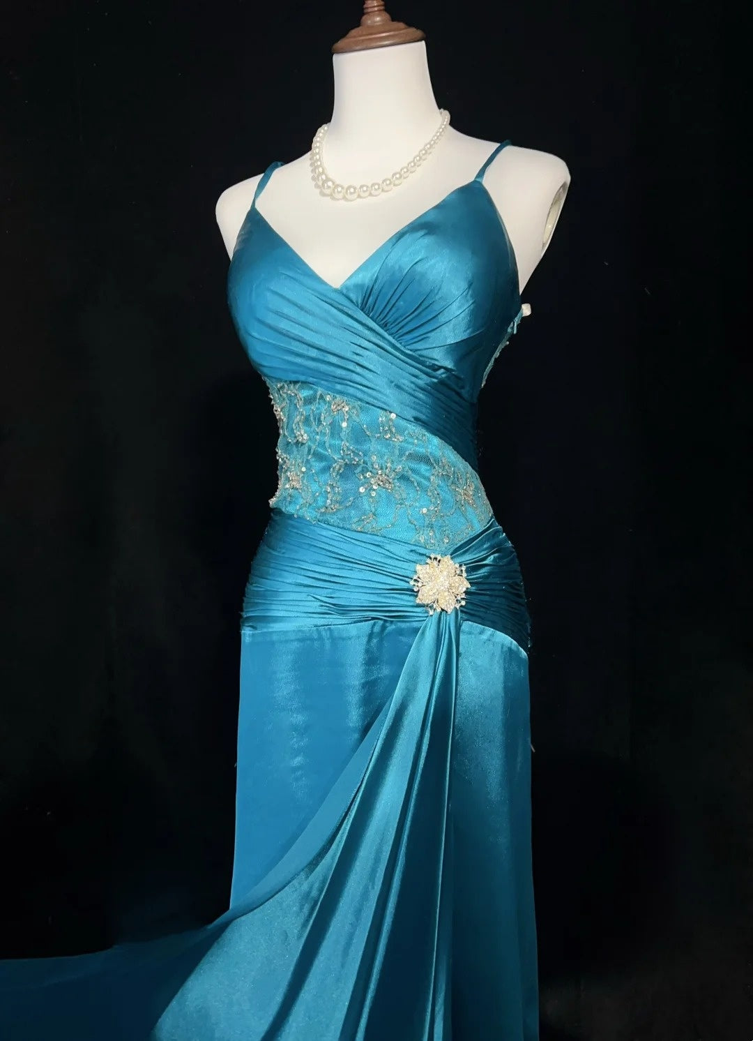 Vintage-Abschlussballkleider-Inspo Meerjungfrau Spaghettiträger Blau Satin 80er Jahre Mit Perlen Abendkleider N3353