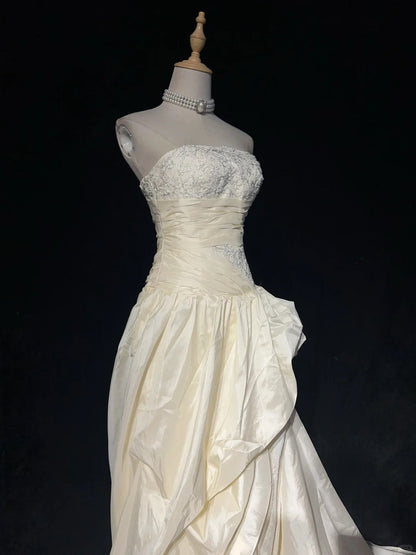 Robes de bal vintage des années 80 Robe de soirée champagne clair sans bretelles avec dentelle Tenues de soirée N3470