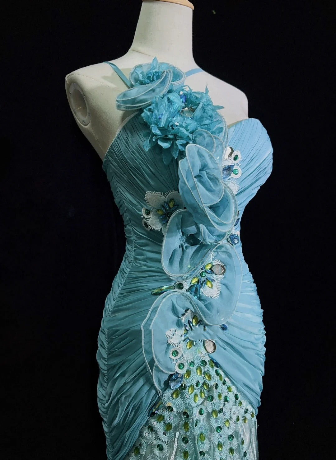 Bescheidene Abschlussballkleider Meerjungfrau One Shoulder Blau Tüll Spitze Ärmellos Mit Rüschen Festliches Abendkleid N3833