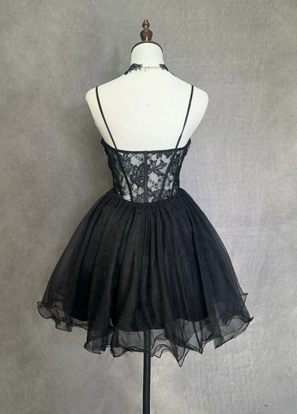 Jolie robe de bal courte en tulle noir à fines bretelles pour les retrouvailles N2521