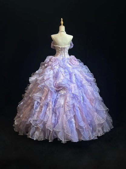 Bescheidene Ballkleider für den Abschlussball, trägerlos, lila Organza mit Stufenlagen, langes Quinceañera-Kleid N3128