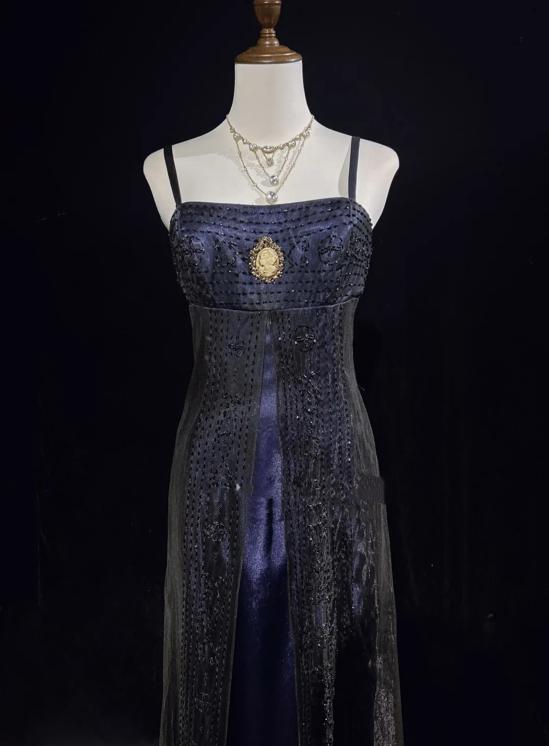 Robes de bal vintage en tulle bleu marine coupe trapèze avec bretelles spaghetti style années 80, ornées de perles, longues tenues de soirée formelles N3871