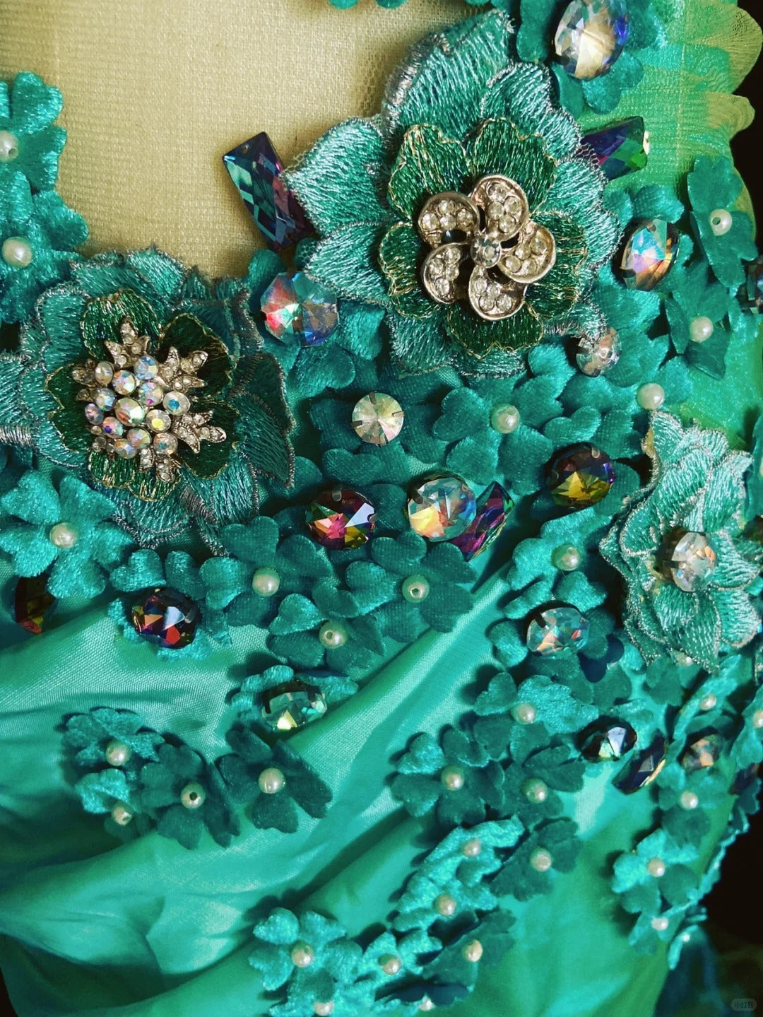 Robes de bal élégantes sirène à fines bretelles en tulle vert avec fleurs, longueur ras du sol, tenues de soirée formelles N3490