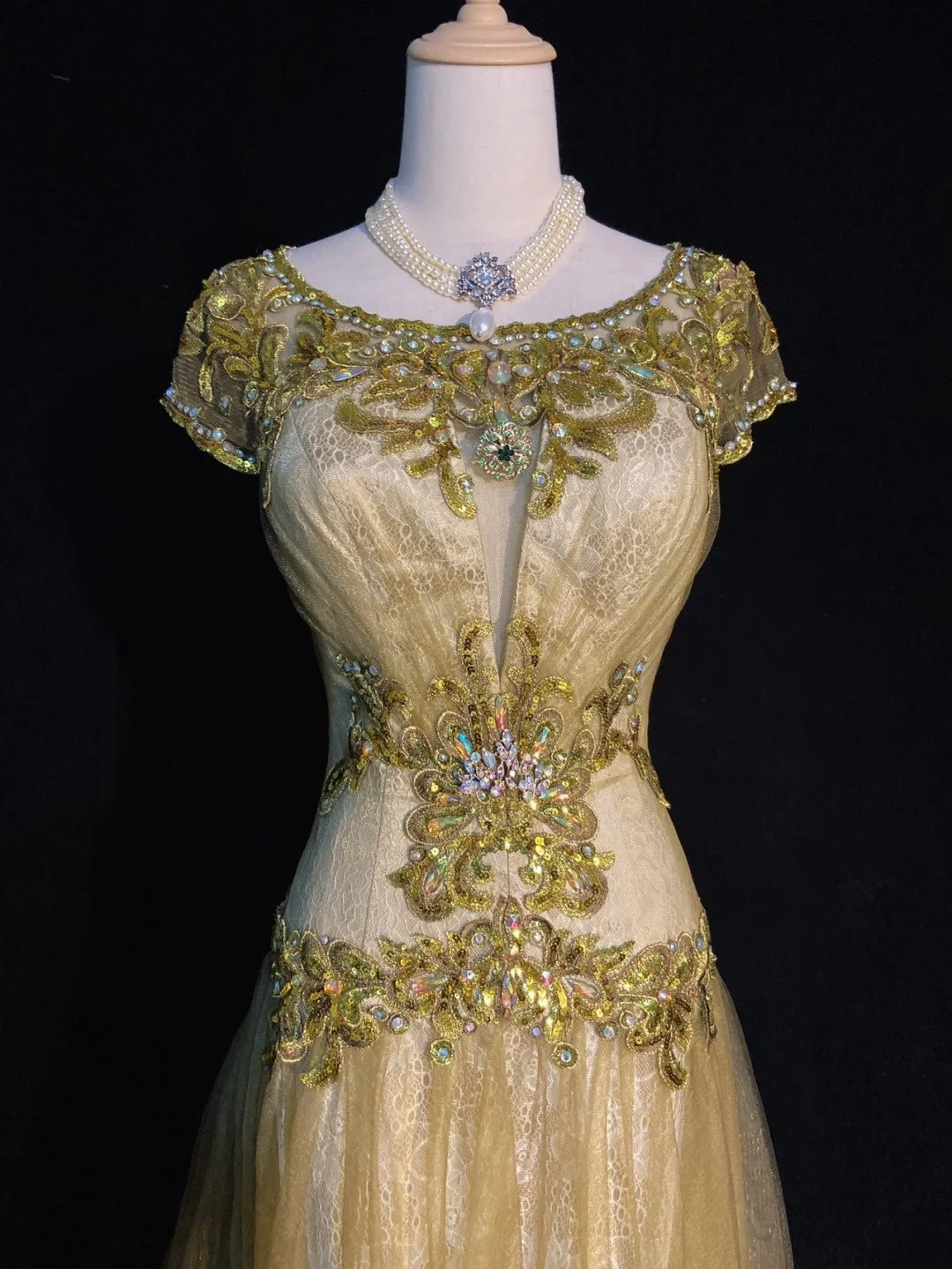 Robes de Bal Vintage Années 90 Sirène Col Bijou Tulle Doré Avec Perles Longue Robe de Soirée Semi-Formelle N3674