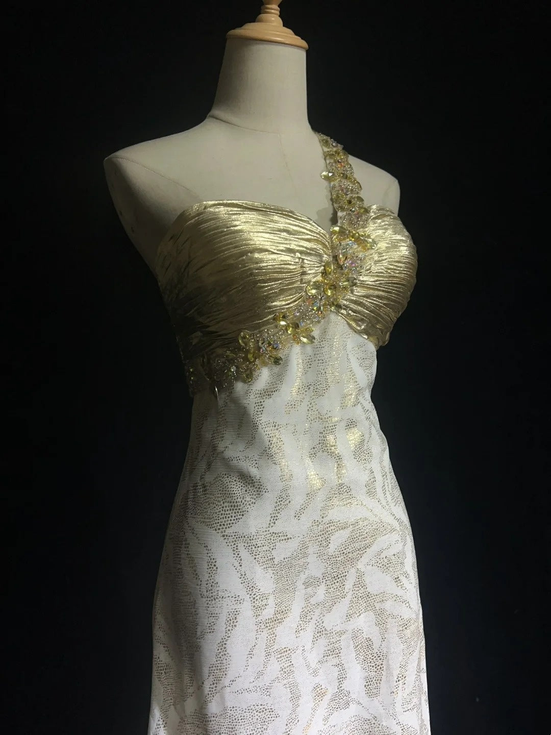 Elegante Ballkleider A-Linie One-Shoulder Gold-Oberteil Satin mit Rüschen Lang Formelles Abendkleid N2913