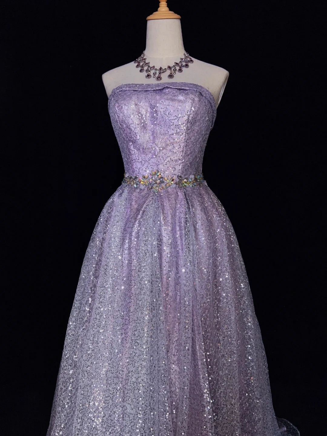Prinzessin Abschlussballkleider Inspo Ballkleid Trägerlos Flieder Pailletten Lang Mit Perlen Bestickte Abendkleider N3393