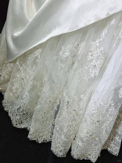 Einzigartige Brautkleider Meerjungfrau Spaghettiträger Elfenbein mit Rüschen Applikationen Langes Brautkleid N3631