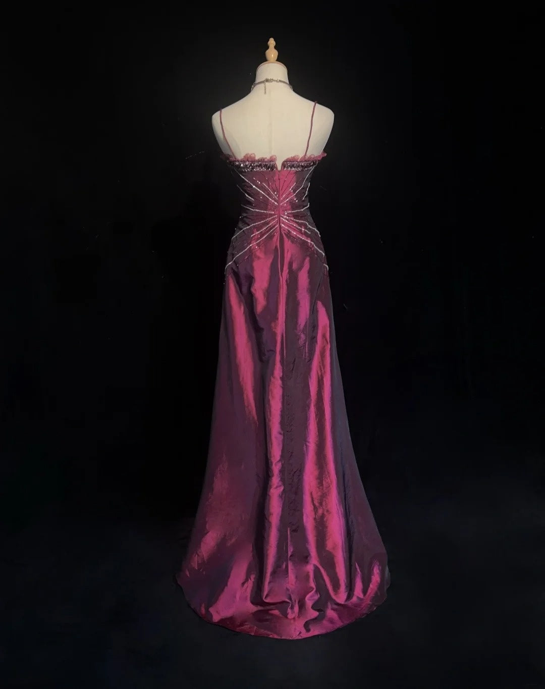 Vintage Abschlussballkleider Meerjungfrau Spaghettiträger Lila mit Perlen Tüll 90er Jahre Langes Abendkleid N2886