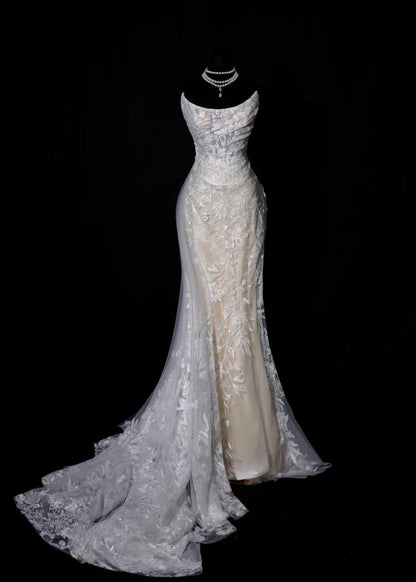 Chic Long Wedding Dresses White Mermaid Strapless Lace Long Wedding Dress For Brides Fitted With Train Bridal Gowns AB2476