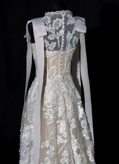 Robe de mariée luxueuse, coupe trapèze, col rond, dentelle, modèle AB2520