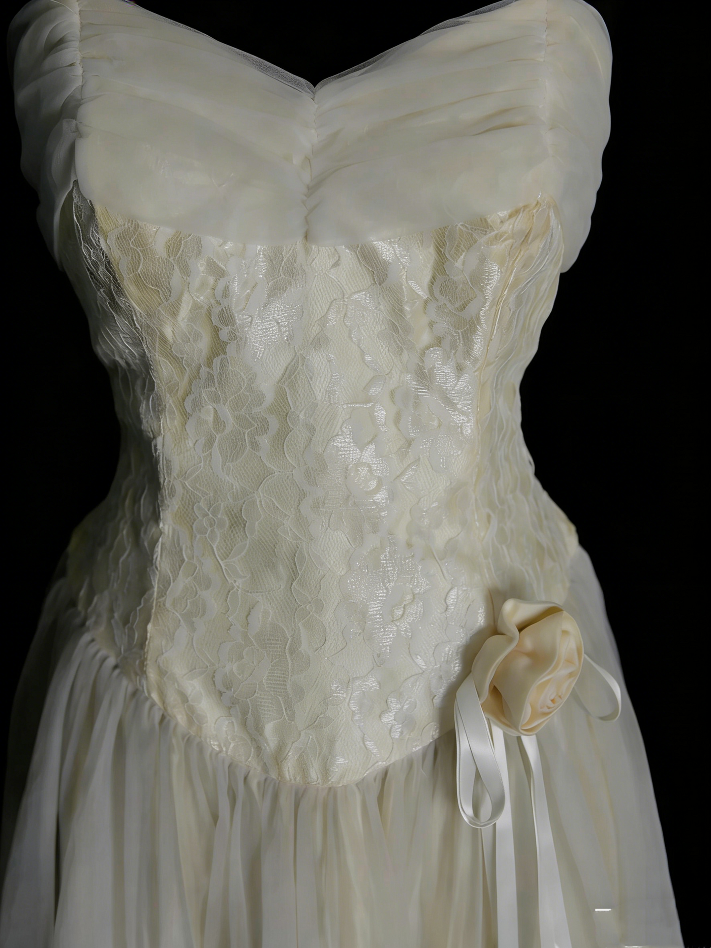 Robes de mariée simples ligne A décolleté cœur longueur thé dentelle robe de mariée ajustée N2132