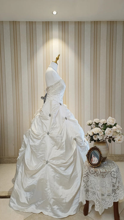 Robes de mariée vintage, Robe de bal, Bustier cœur, Perles, Robe de mariée longue d'été N4209