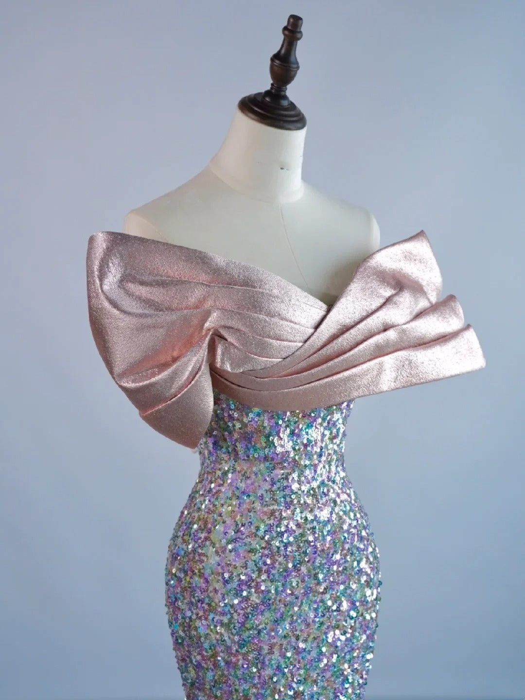 Robe de bal longue sirène à paillettes argentées, épaules dénudées, manches courtes, N685