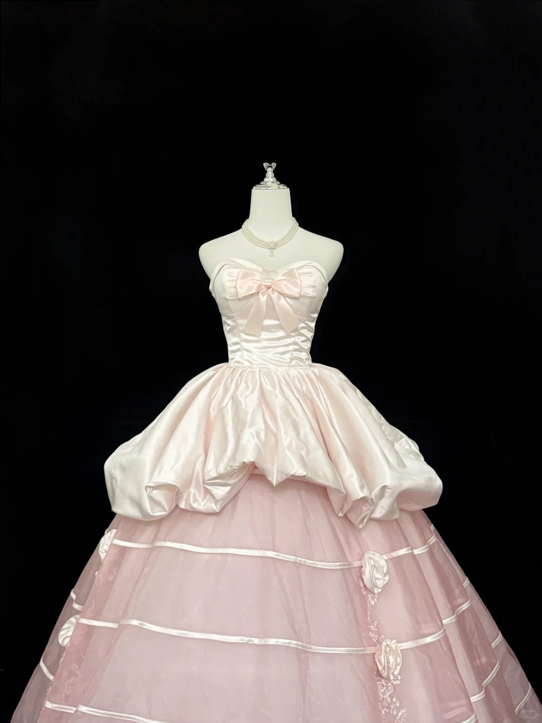 Langes Ballkleid für Sweet 16, herzförmiger Ausschnitt, zartrosa mit Blumen, Sweet-Sixteen-Geburtstagskleid RC0315