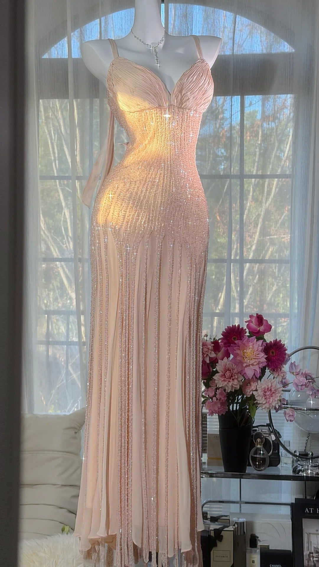 Robes de soirée modestes sirène à fines bretelles en mousseline rose poudré avec perles longueur ras du sol N3531