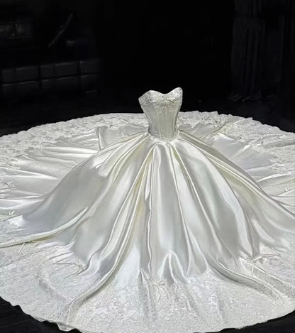 Princess Wedding Dress Ball Gown Sweethart White Lace With Appliques Floor Length Bridal Gown RC1402