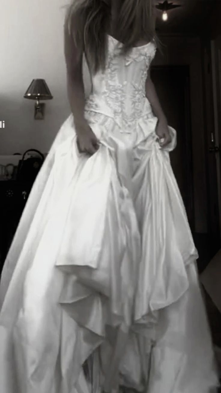 Robe de mariée intemporelle coupe trapèze, dos lacé, bustier, robe de mariée simple et longue, magnifique robe de mariée AB939