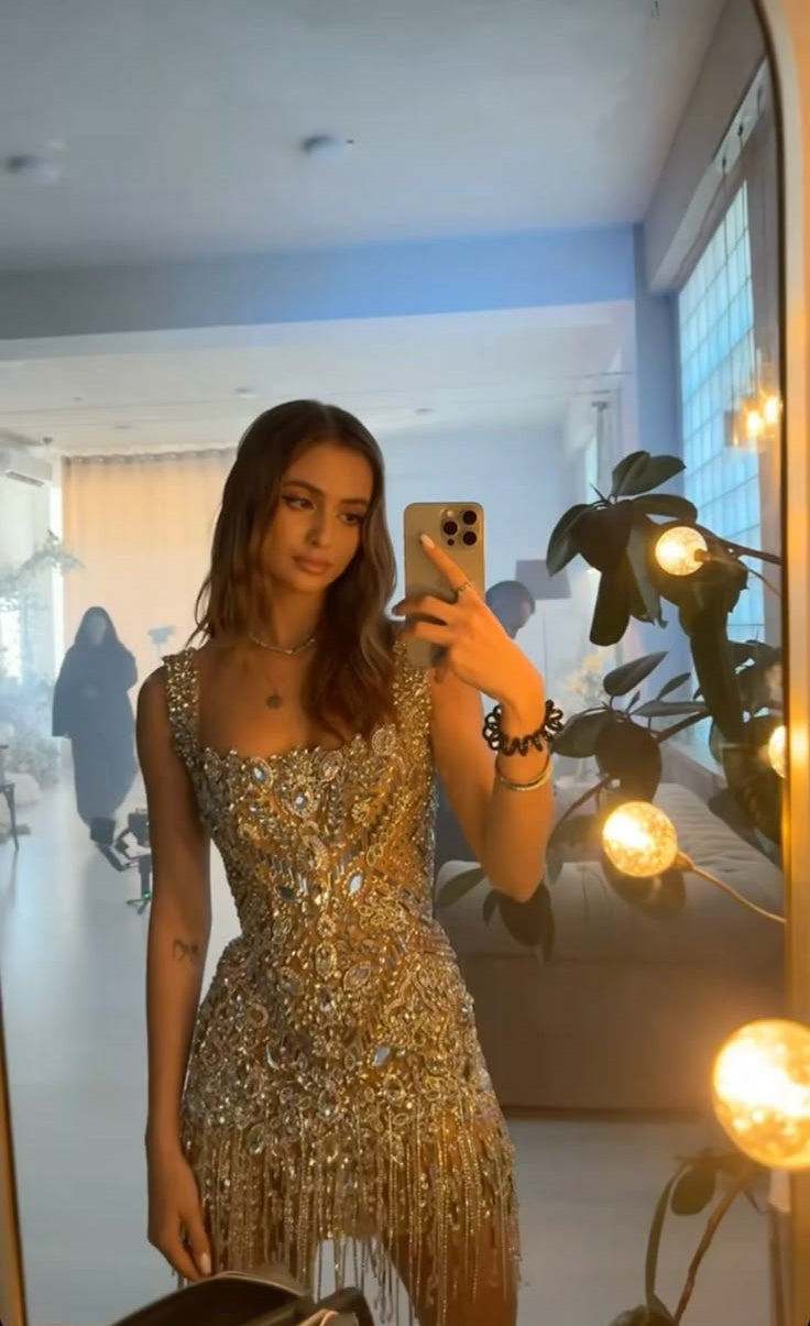 Gaine Brillante Carré Col Or Avec Pompons Perles Mini Inspiration Tenues Courtes De Soirée Formelles Robes De Bal De Retour RB3038