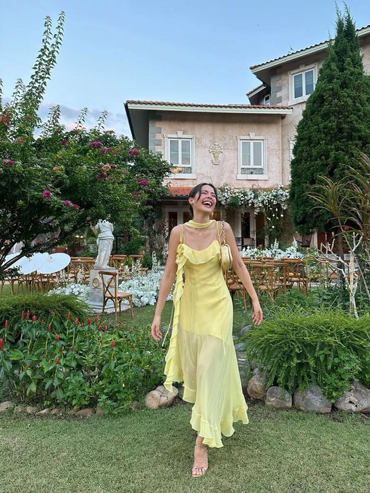 Einfaches A-Linien-Kleid mit Rüschen und Schal, Spaghettiträger, gelber Chiffon, ärmellos, ideal für Abiball, Urlaub oder Hochzeit, N253