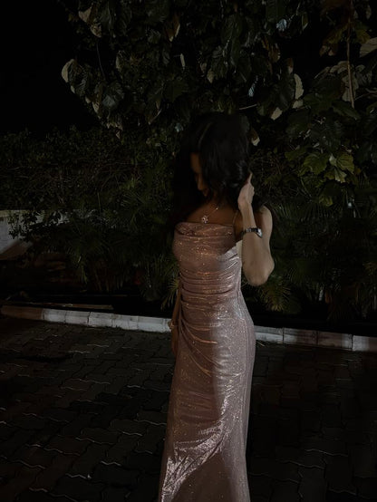 Robe de bal longue rose à fines bretelles et sequins plissés, style sirène, N412