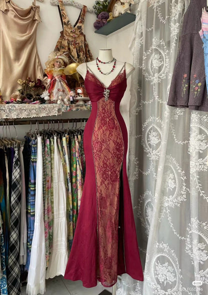 Robe de bal longue bordeaux vintage en dentelle à col en V, style sirène, pour soirée ou danse, référence N535
