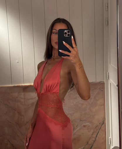 Elegantes Ballkleid-Inspiration: Langes, halbformelles Etuikleid mit Neckholder aus rosafarbenem, seidigem Satin für Teenager und Schüler der Oberstufe (AB1953)