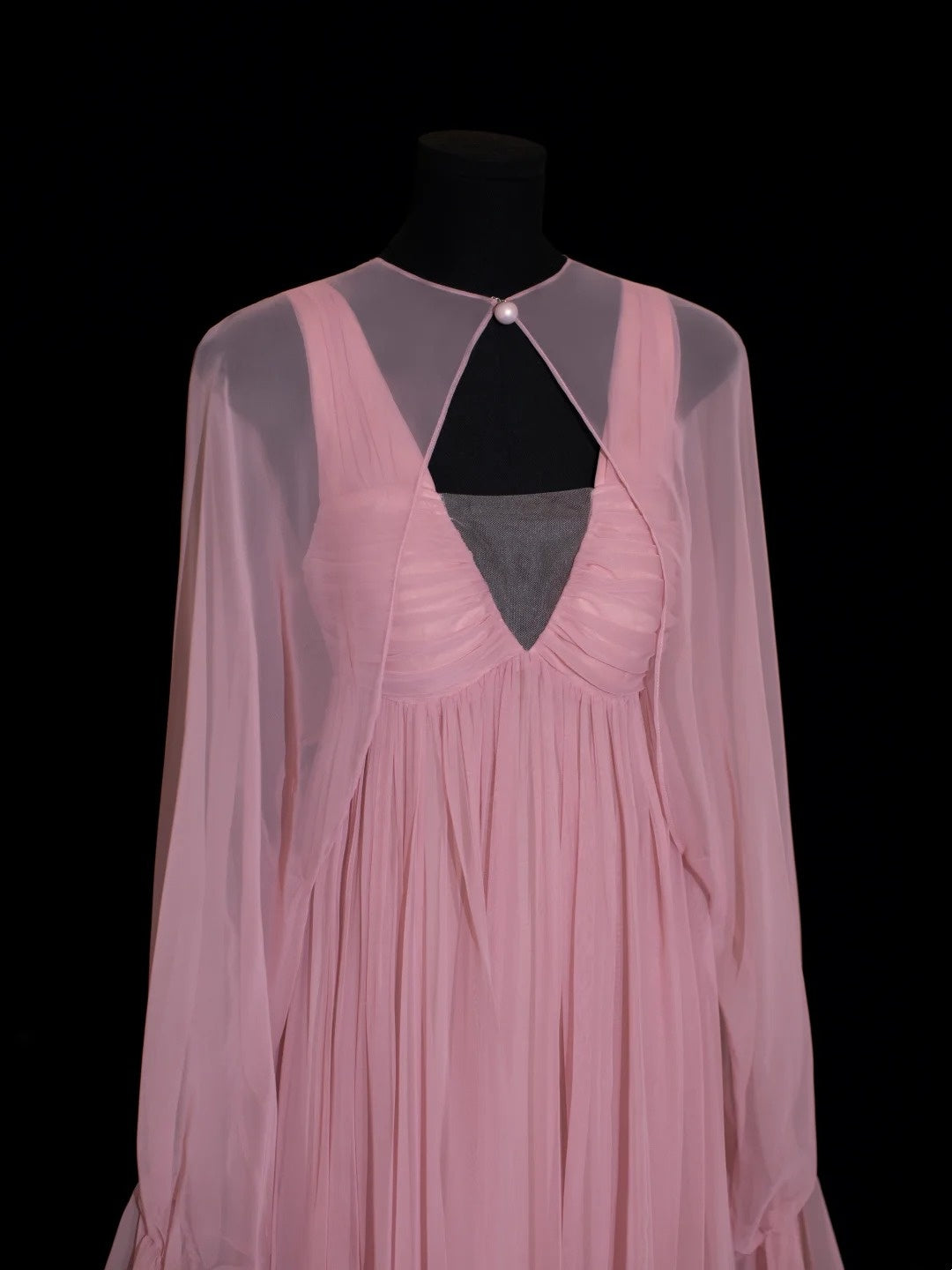 Robe de bal longue rose en mousseline plissée à volants, coupe trapèze, col V, style chic, inspiration robe de soirée formelle N148