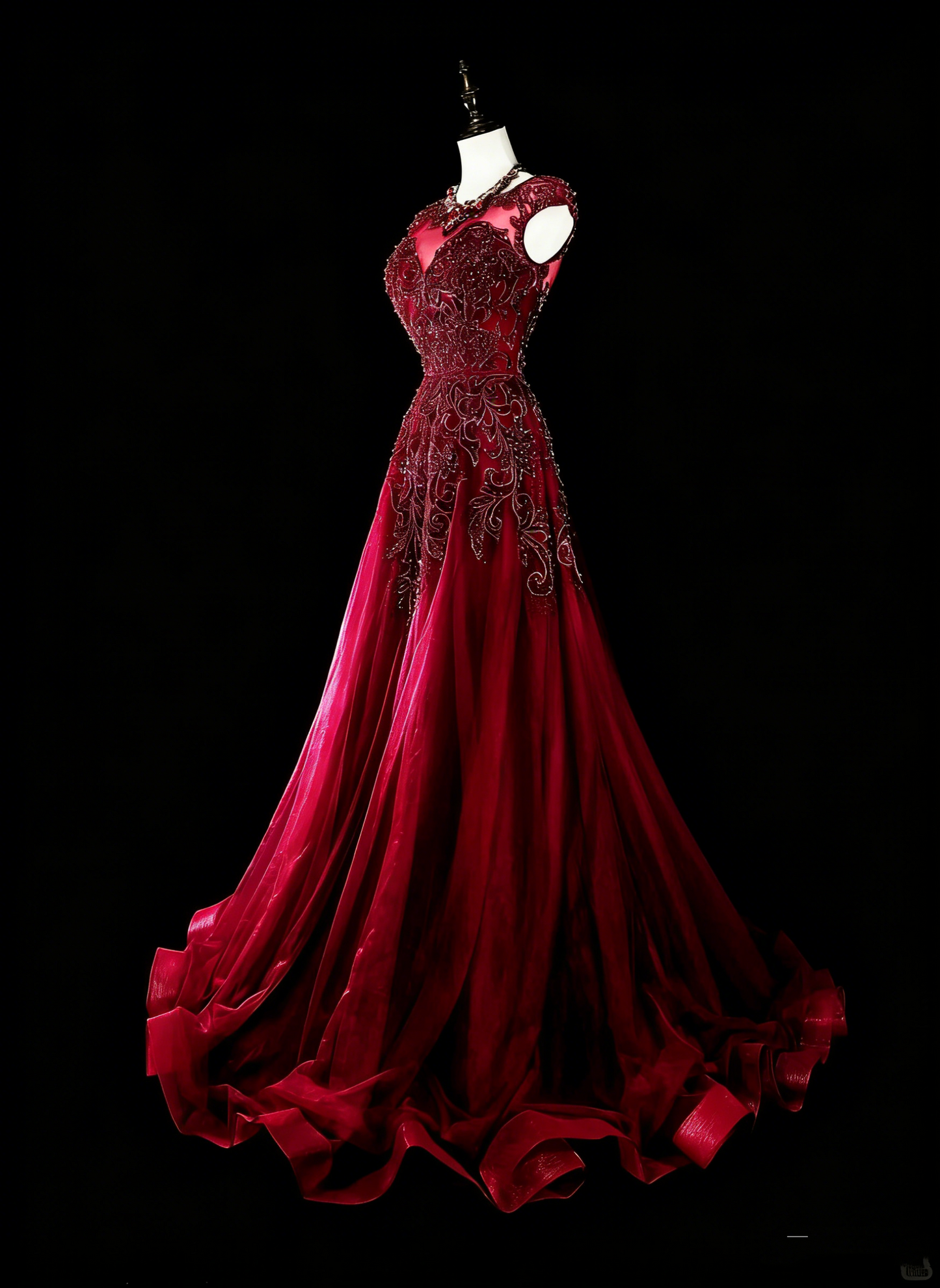 Robe de bal longue vintage années 70, coupe trapèze, en tulle bordeaux ornée de perles, référence N1844