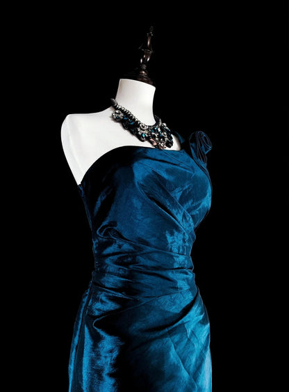 Vintage Ballkleider Meerjungfrau One Shoulder Marineblaues Satin mit Perlen Spitze Langes Partykleid N2371