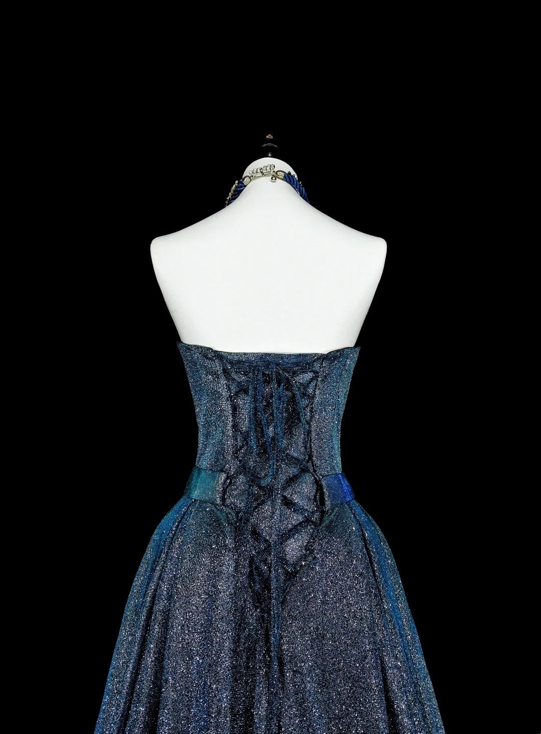 Robe de bal vintage bleu marine à sequins, décolleté cœur, années 70, longue, idéale pour les soirées (N1832)