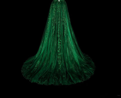 Schlichtes, langes A-Linien-Abendkleid mit Spaghettiträgern aus dunkelgrünem Tüll und Applikationen, Modell N1847