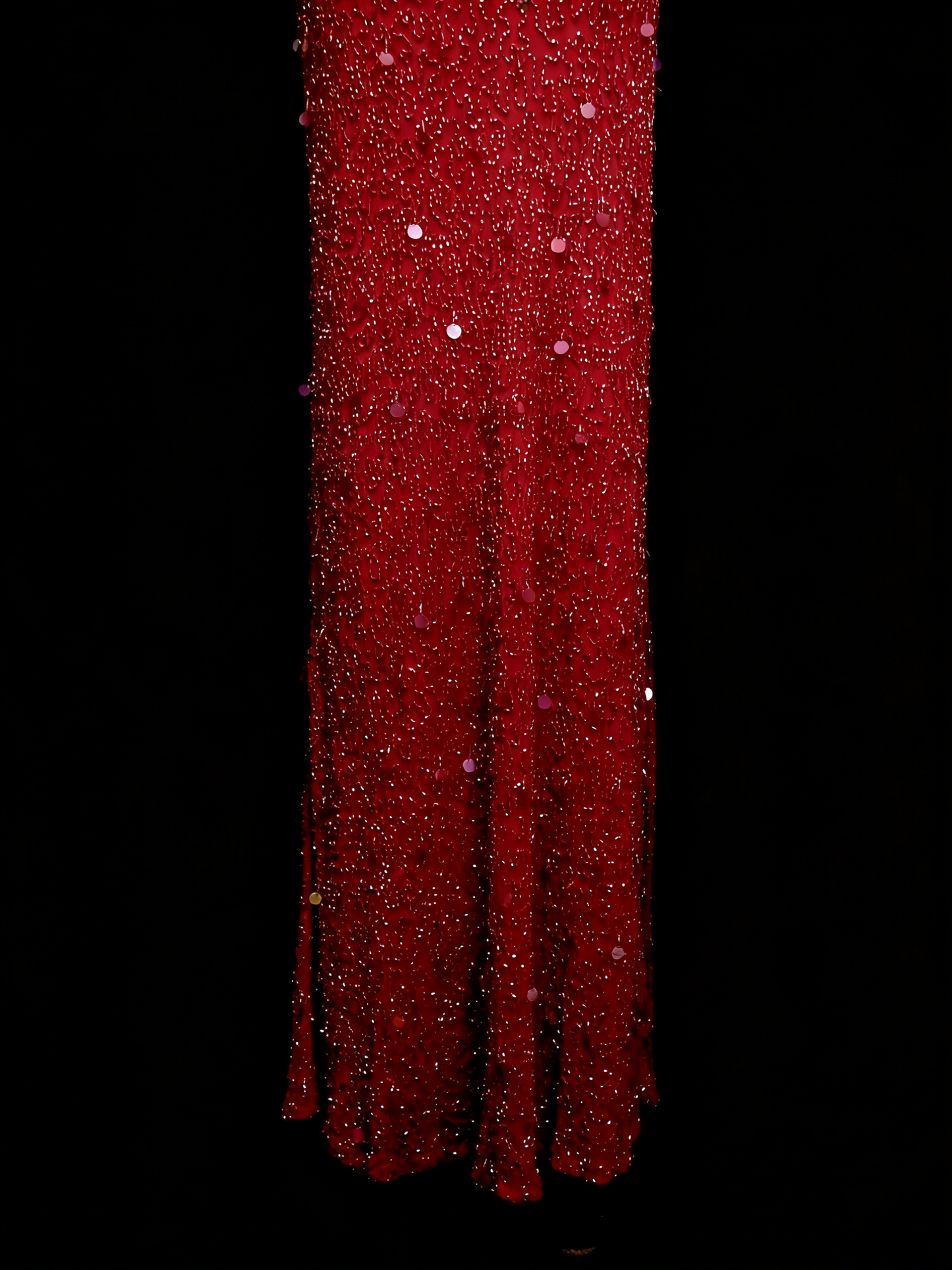 Robe fourreau rouge à sequins, col rond, style modeste, idéale pour une soirée formelle ou une remise de diplômes (N1155)