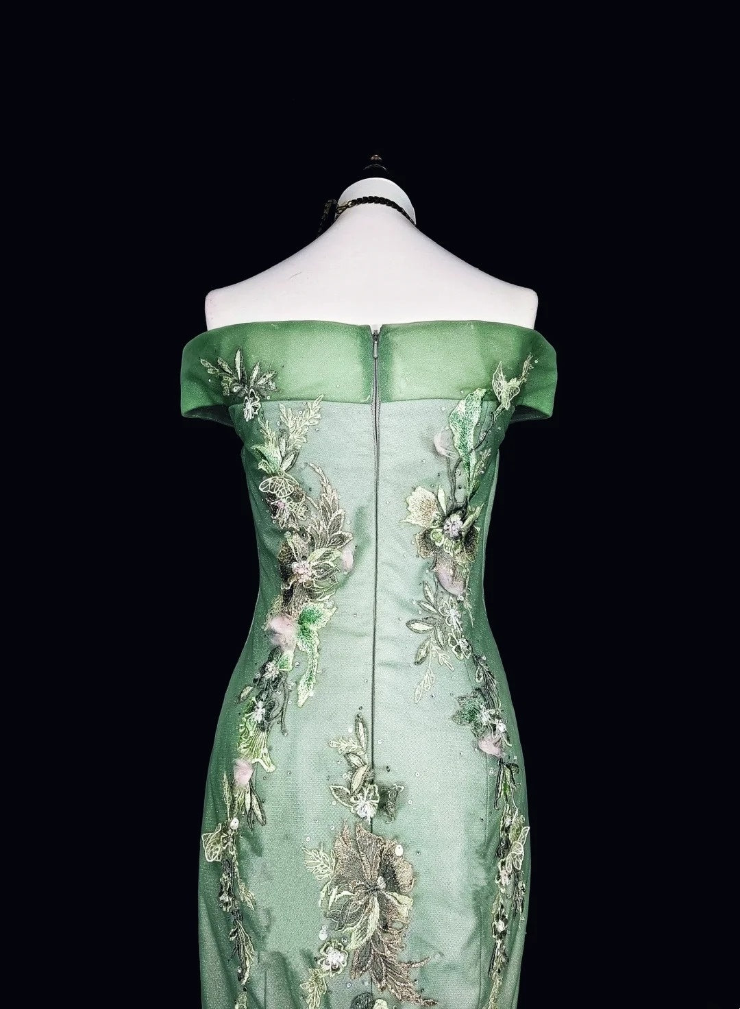 Robe de bal longue vintage sirène vert sauge à épaules dénudées, en dentelle, années 70, référence N1836