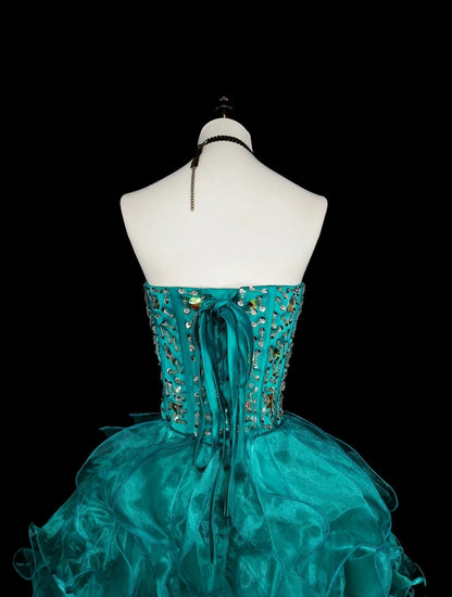 Robe de bal longue vintage années 1760, bustier cœur, en organza vert, sans manches, à volants superposés, N1588