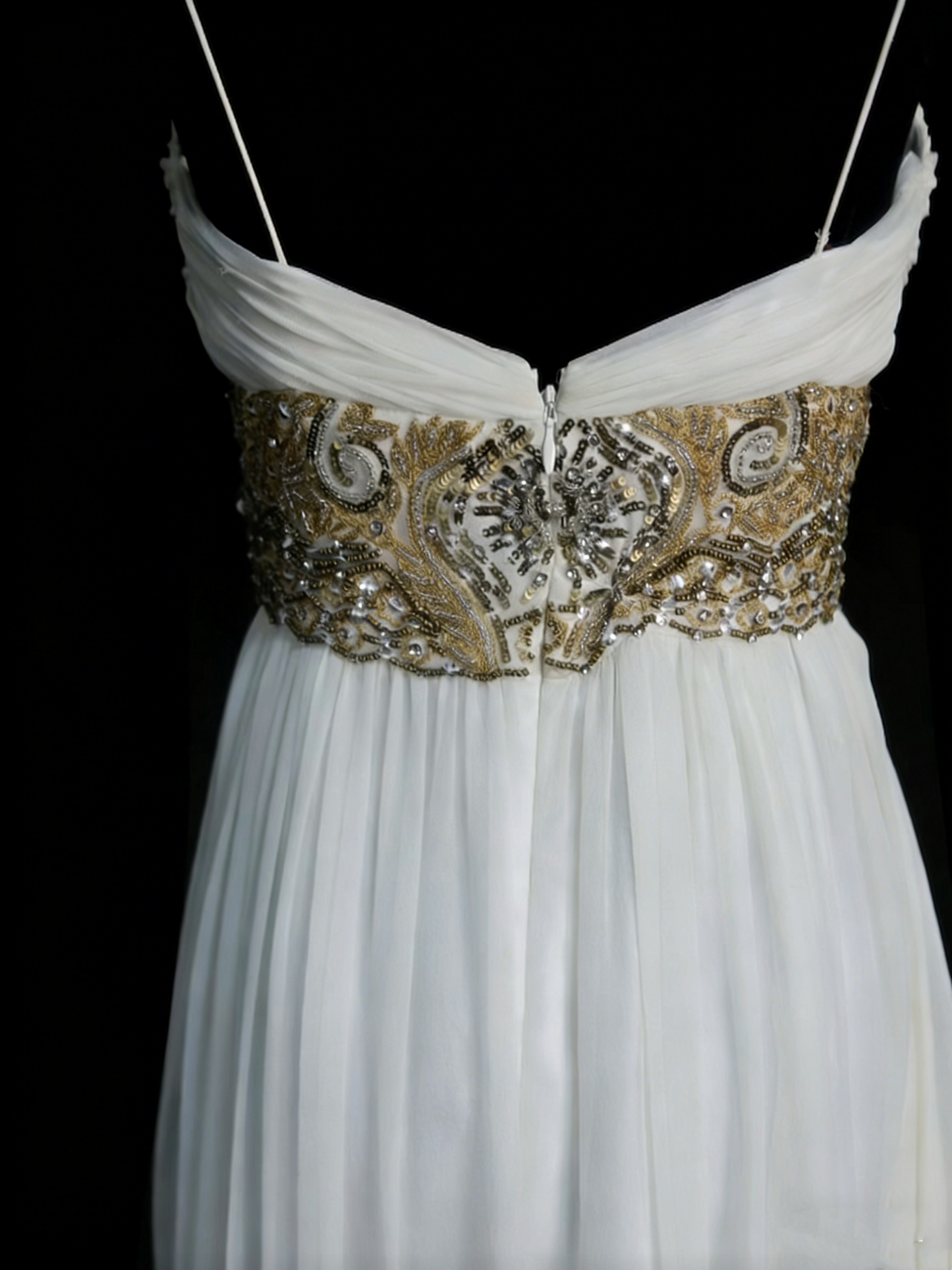 Robe de bal de fin d'année chic en mousseline blanche à bretelles spaghetti et perles, coupe trapèze, idéale pour le lycée (N1249)