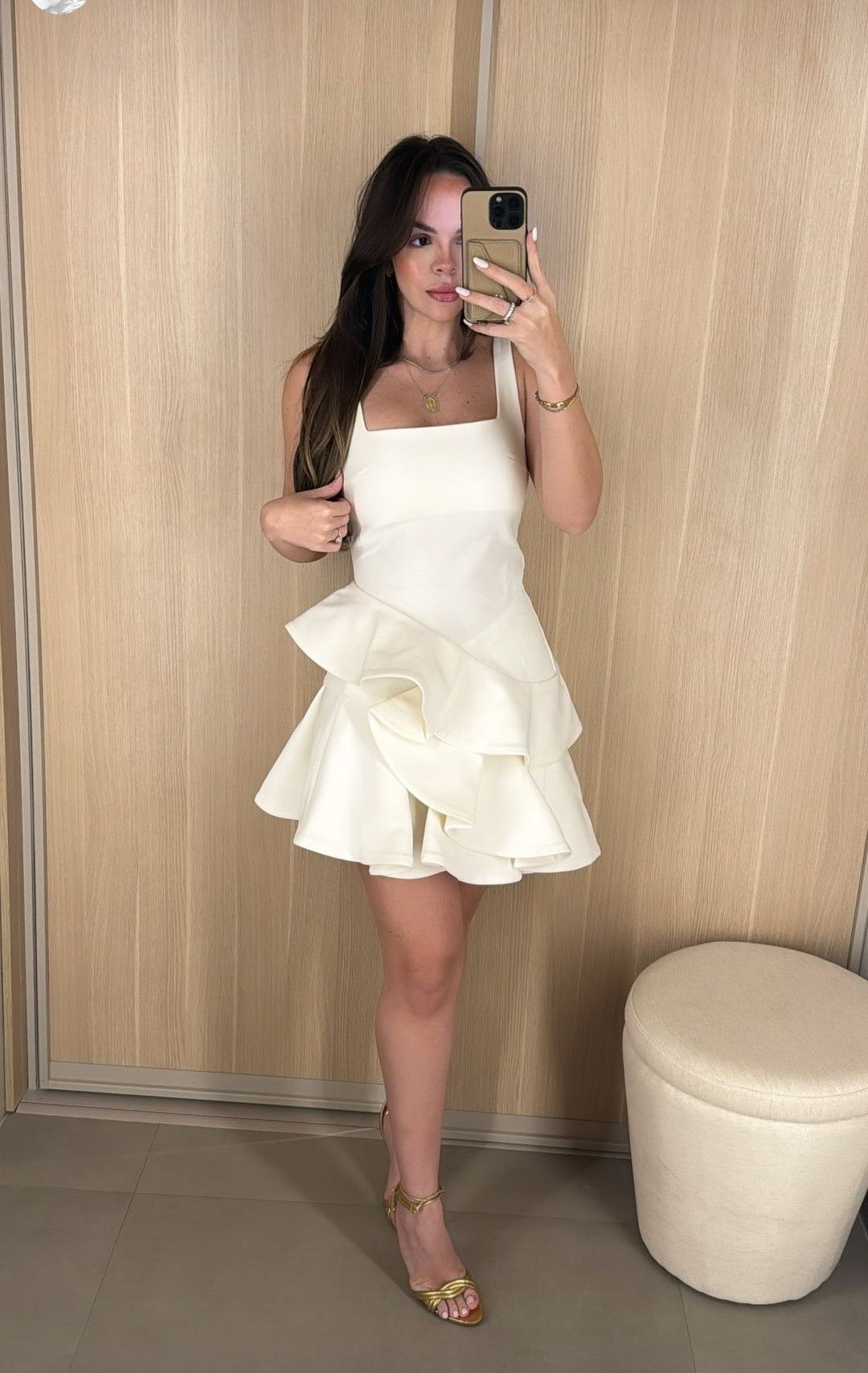 Elegantes A-Linien-Kleid mit quadratischem Ausschnitt aus weißem Satin für Erstsemester High School Abschlussball kurze Mini-Hoco-Outfits Homecoming Kleider RB4397