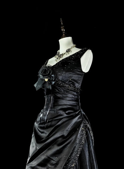 Verträumte Abschlussballkleider Vintage 90er Jahre mit Perlen V-Ausschnitt A-Linie Satin Schwarz Lange Formelle Outfits N2375